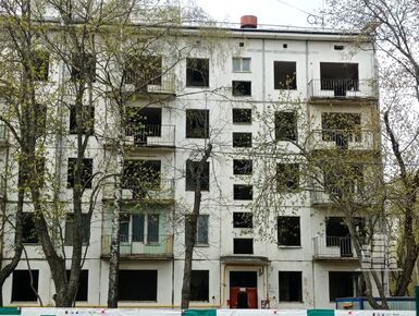 С начала года в Москве снесли 21 расселенный дом по программе реновации