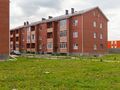 ЖК «Софьино» состоит из 26-ти трехэтажных домов. Фото от 11.07.2017 г.