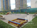 Детская площадка вблизи ЖК «Янтарный город». Фото от 16.07.2013 г.