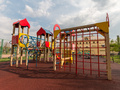 Детская площадка на территории ЖК. Фото от 29.04.2015 г.