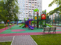 Детская площадка на территории ЖК. Фото от 13.06.2015 г.
