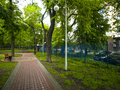 Территория комплекса благоустроена и озеленена. Фото от 23.05.2015 г.