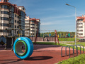 Площадка оснащена разнообразным спортивным инвентарем. Фото от 08.05.2015 г.