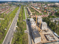 ЖК «Опалиха-Village». Вид на Волоколамское шоссе. Первая очередь строительства. Аэрофотосъемка. Фото от 04.05.2016 г.