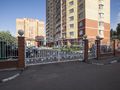 ЖК «Каширский». Территория комплекса огорожена и находится под охраной. Фото от 21.06.2016 г.