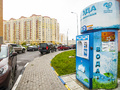 ЖК «Балашиха-Парк» (мкр. 22). На территории установлены автоматы с водой. Фото от 22.05.2016 г.