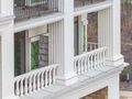 ЖК «Grand Deluxe на Плющихе». Квартиры имеют лоджии, балконы и зимние сады. Фото от 17.11.2017 г.