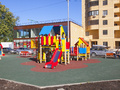 Детская площадка на территории ЖК. Фото от  26.06.2015 г.