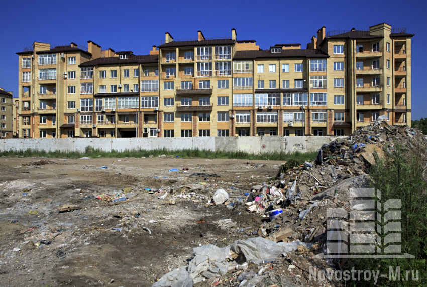 Выходя на площадку, находящуюся рядом с полигоном, застройщик, как правило, осознает, что жилье будет продаваться с дисконтом Новостройки возле свалок
